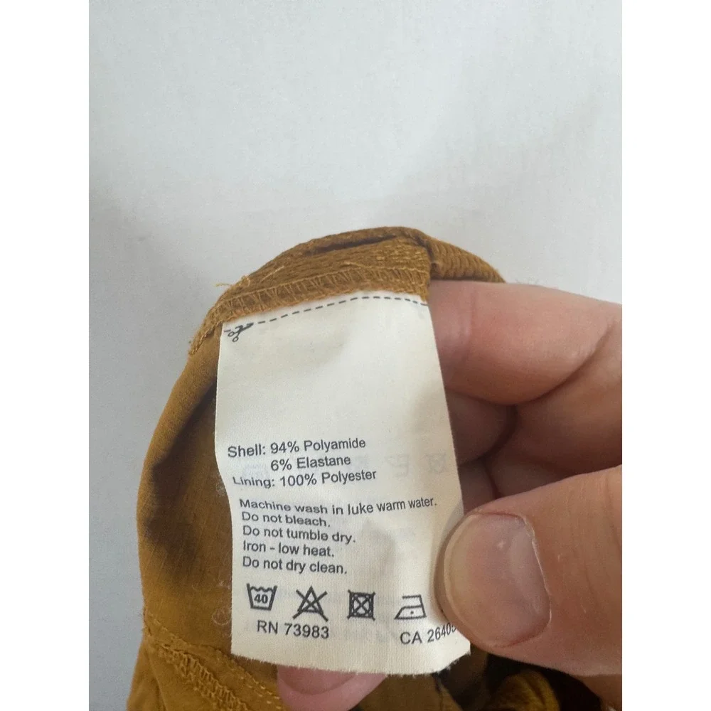 Helly Hansen OBS Olympic Broadcasting Services Mens Shorts Mustard Yellow Size M